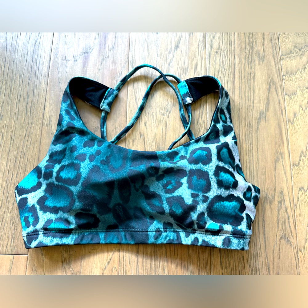 Onzie Mudra turquoise leopard print sports bra. Size M/L - medium / large